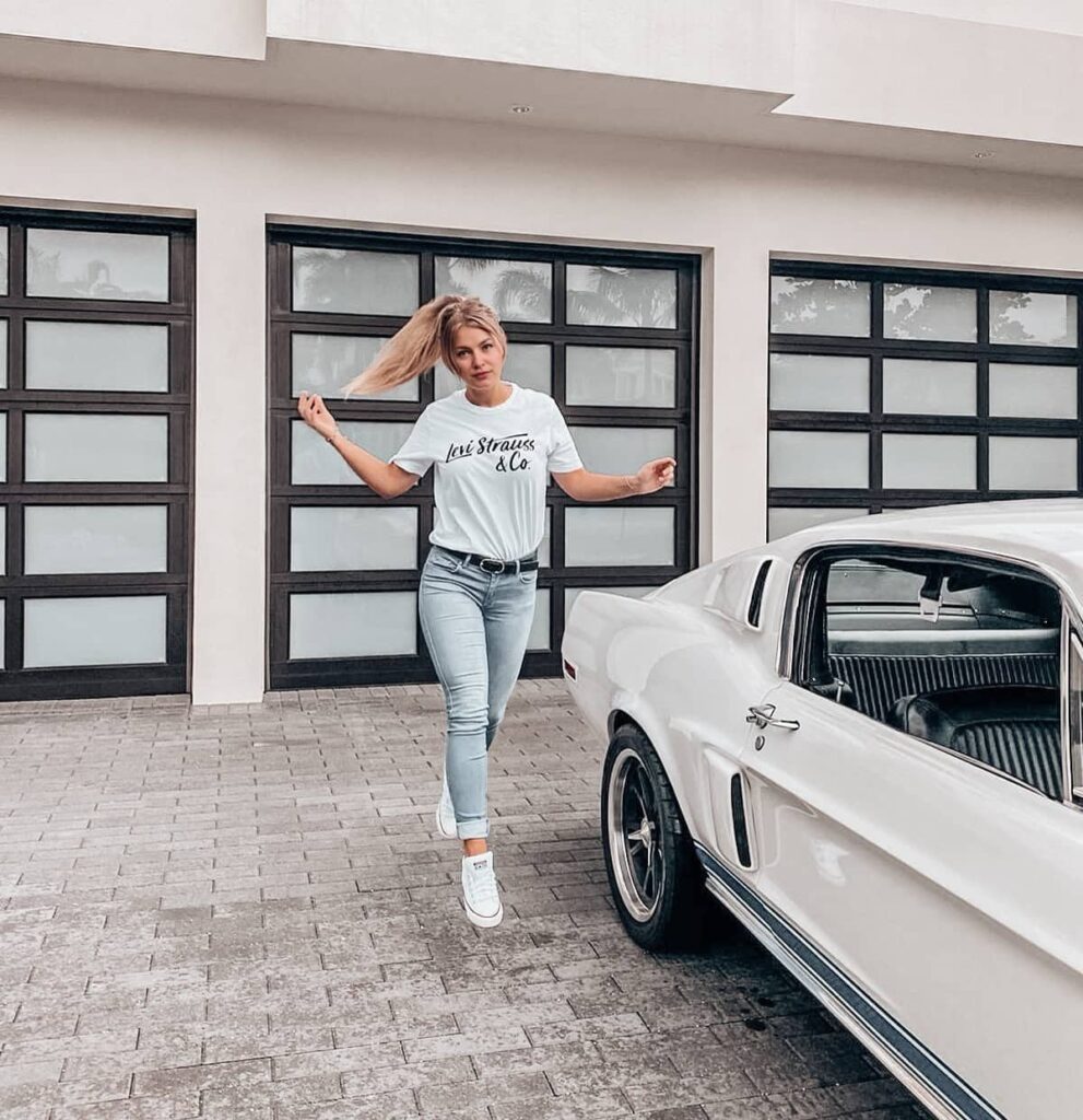Christine outdoor